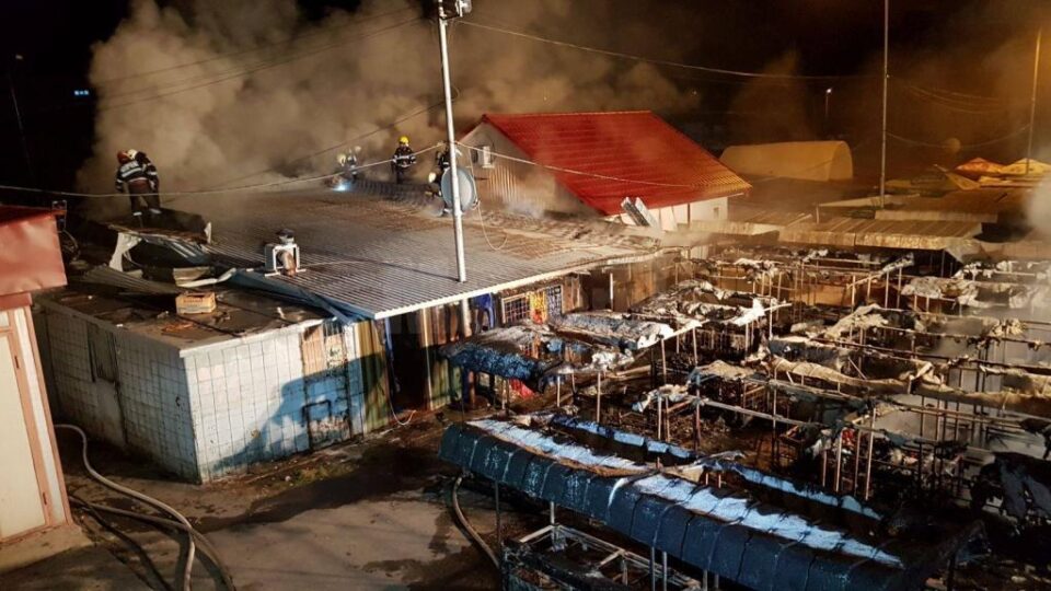 Incendiul s-a extins și a făcut pagube importante