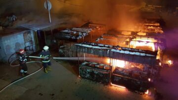 Incendiul a distrus în totalitate 19 tarabe