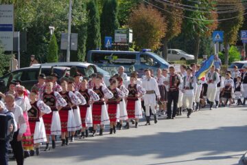 Festivalul Internațional de Folclor „Friedrich Schwartz”, ediția a IV-a, a debutat ieri cu Parada Portului Popular