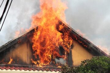 Un scurtcircuit a dus la izbucnirea unui incendiu la Vama
