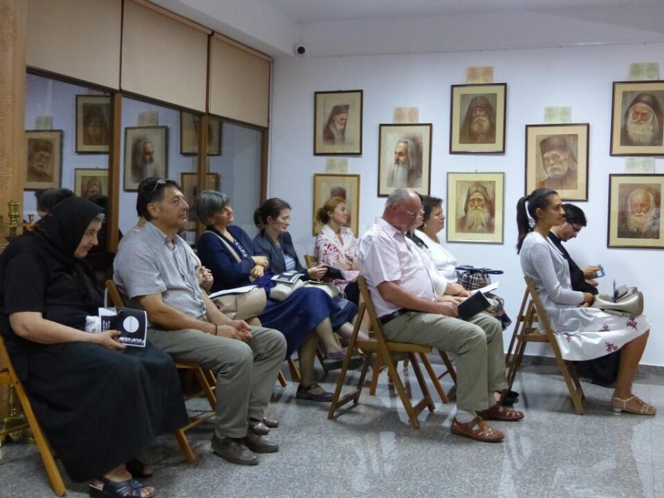Publicul a putut să vadă și expoziția „Chipuri în timp - inocență și înțelepciune”