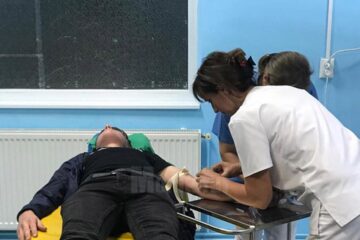 Minorul ajuns la spital după ce a fost imobilizat de polițiști