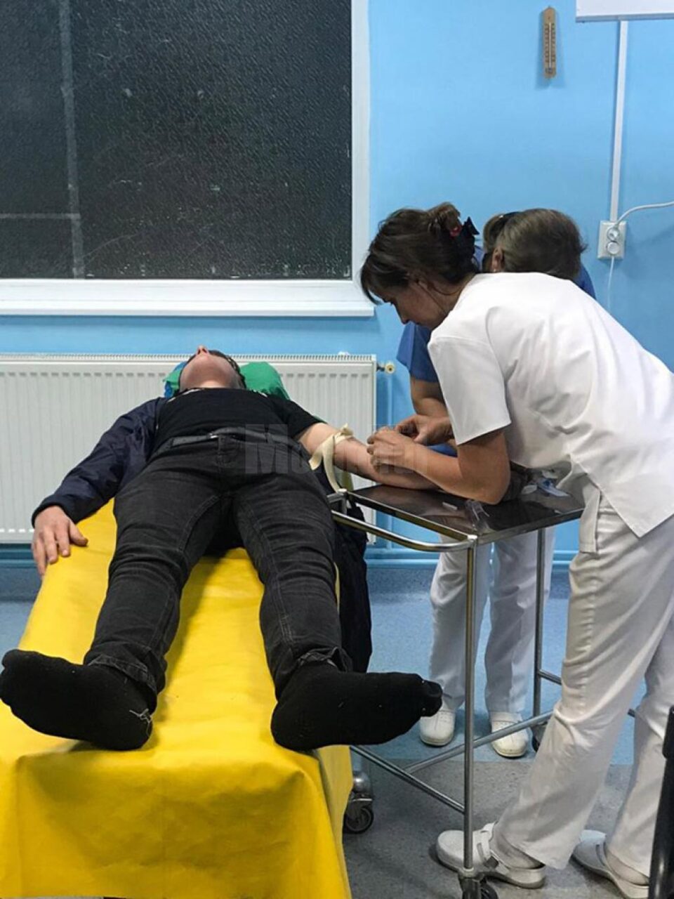 Minorul ajuns la spital după ce a fost imobilizat de polițiști Minorul ajuns la spital după ce a fost imobilizat de polițiști