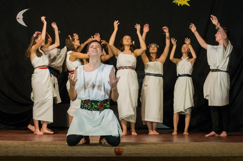 Trupa de teatru „Birlic”