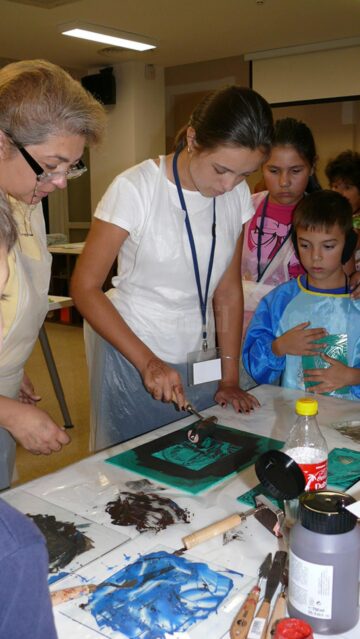 Muzeul Bucovinei a desemnat câștigătorii Atelierelor de Artă "Din secretele maeștrilor – lumină și culoare"