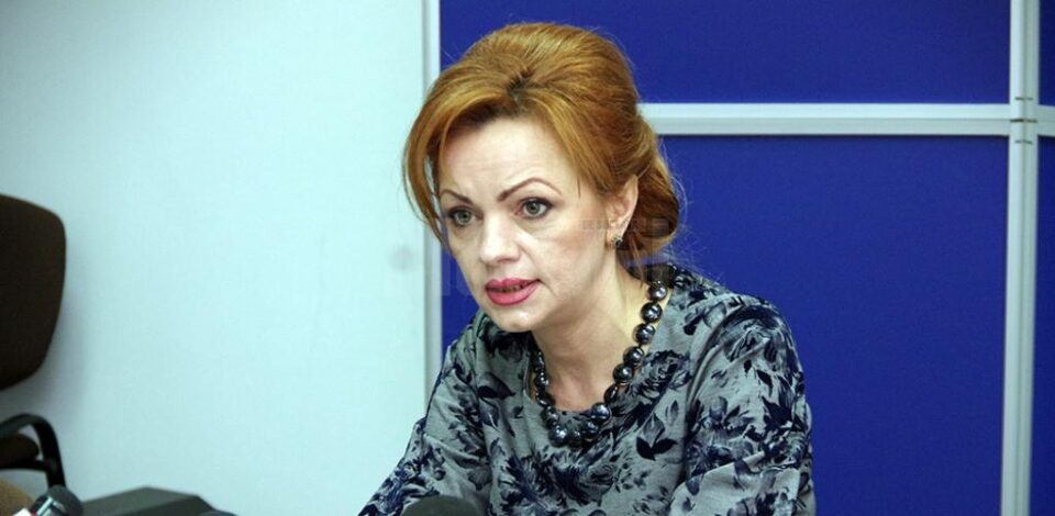 Prefectul județului Suceava, Mirela Adomnicăi