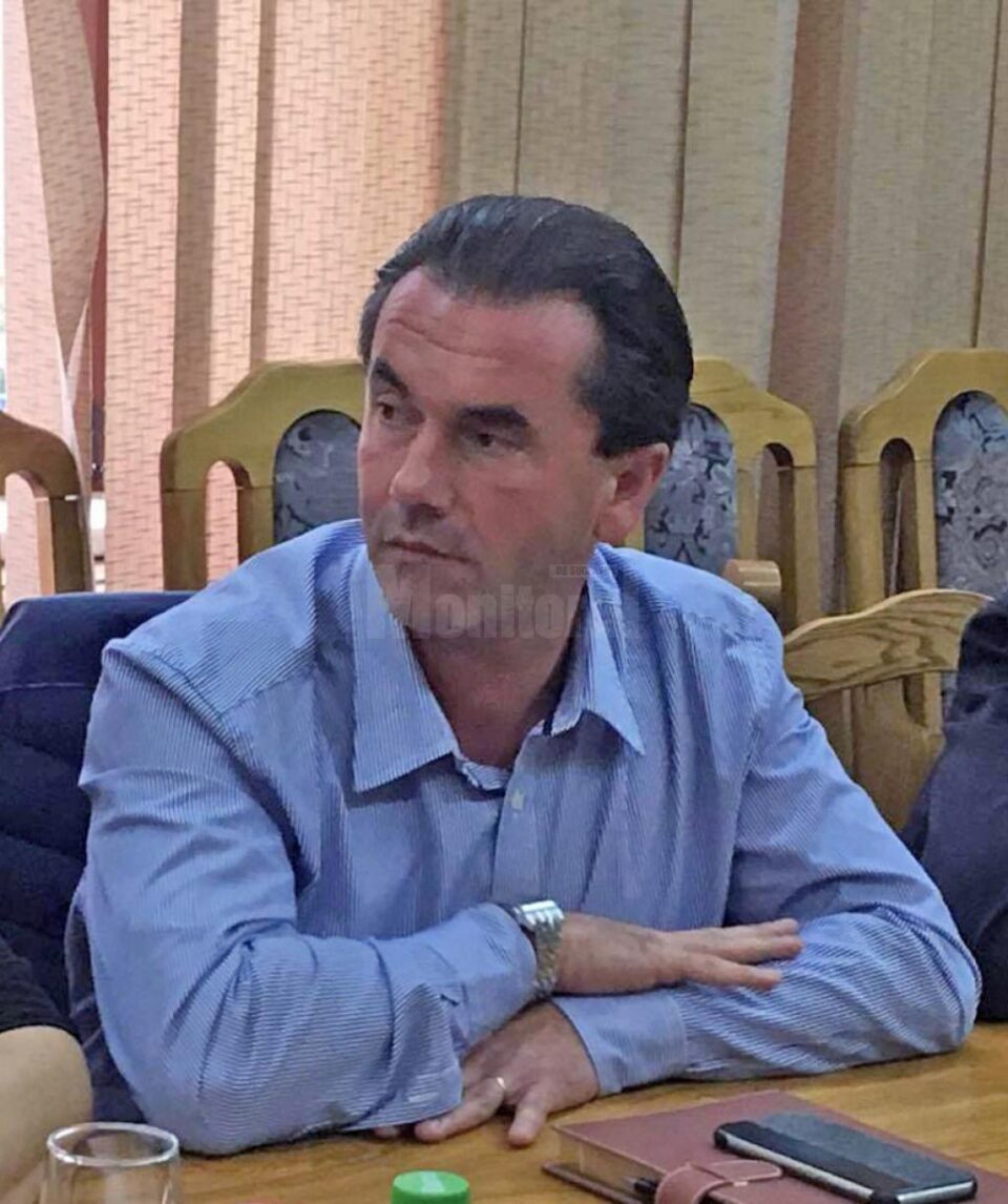Managerul Spitalului Municipal Câmpulung Moldovenesc, Cătălin Săndulescu, i-a solicitat ieri președintelui CJ, Gheorghe Flutur, o strategie județeană a sistemului sanitar