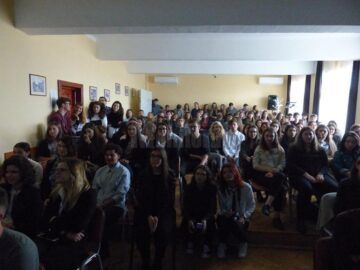 Aula colegiului a fost plină