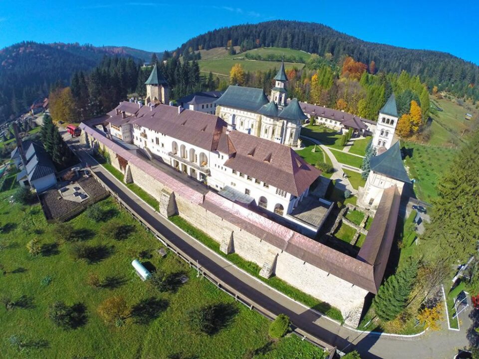 Întrunire la Putna a stareților și starețelor din Mitropolia Moldovei și Bucovinei