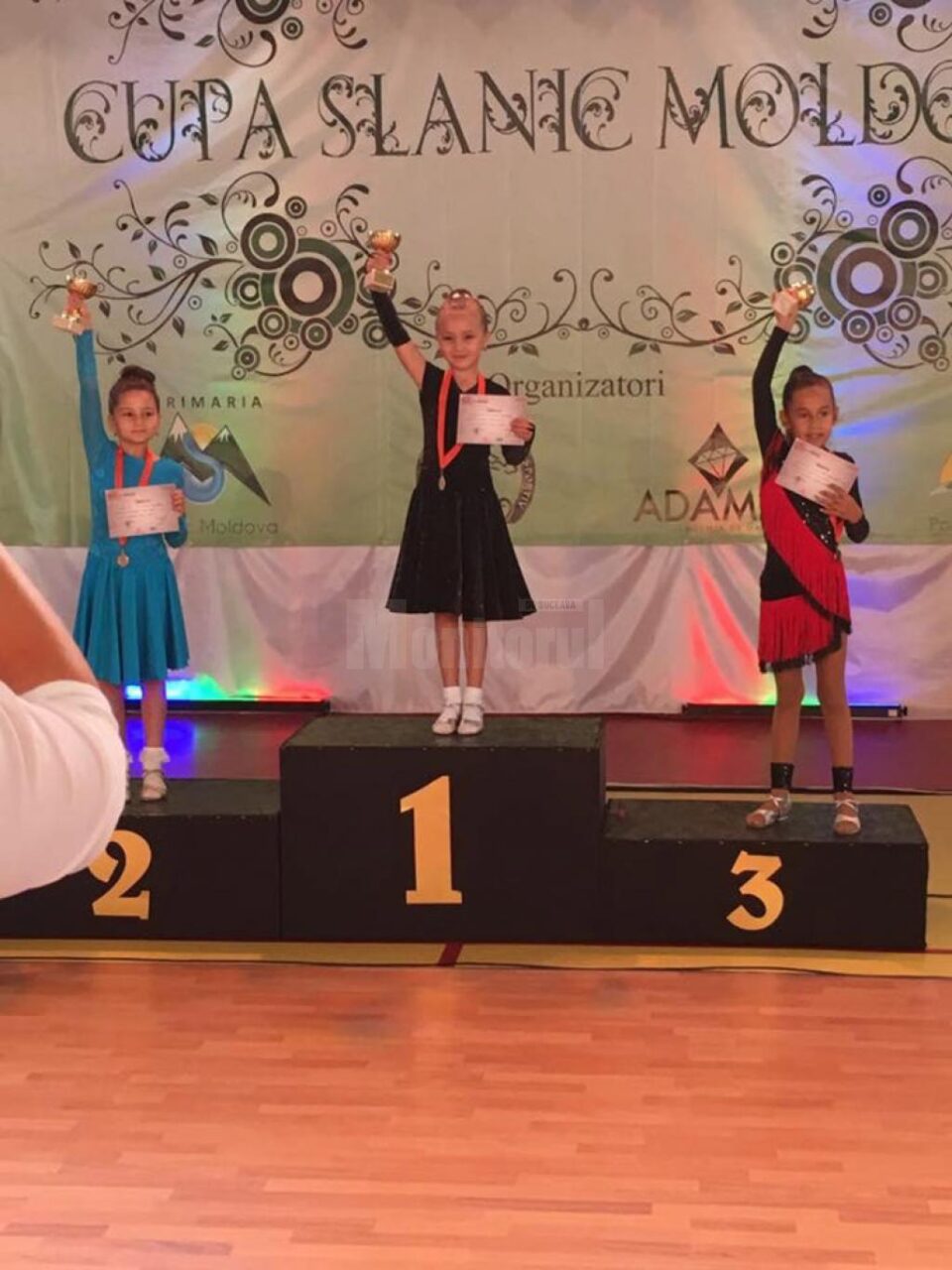 Performanță Dansatori suceveni, pe primele locuri la Concursul de dans sportiv „Cupa Slănic Moldova”