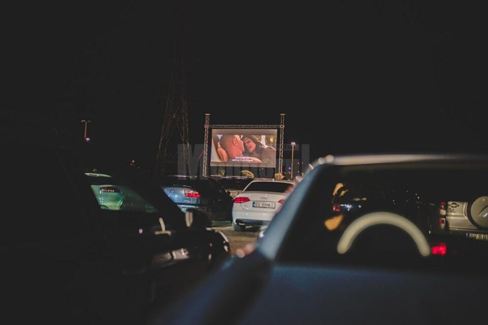 Cu mașina la film