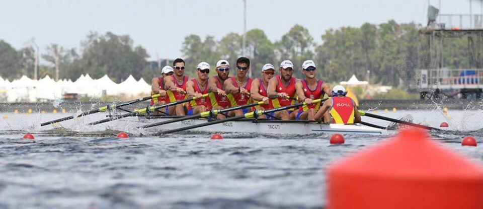Barca României de 8+1 la băieți, din care fac parte patru canotori din jude , va lupta în recalificări, pentru un loc în finală