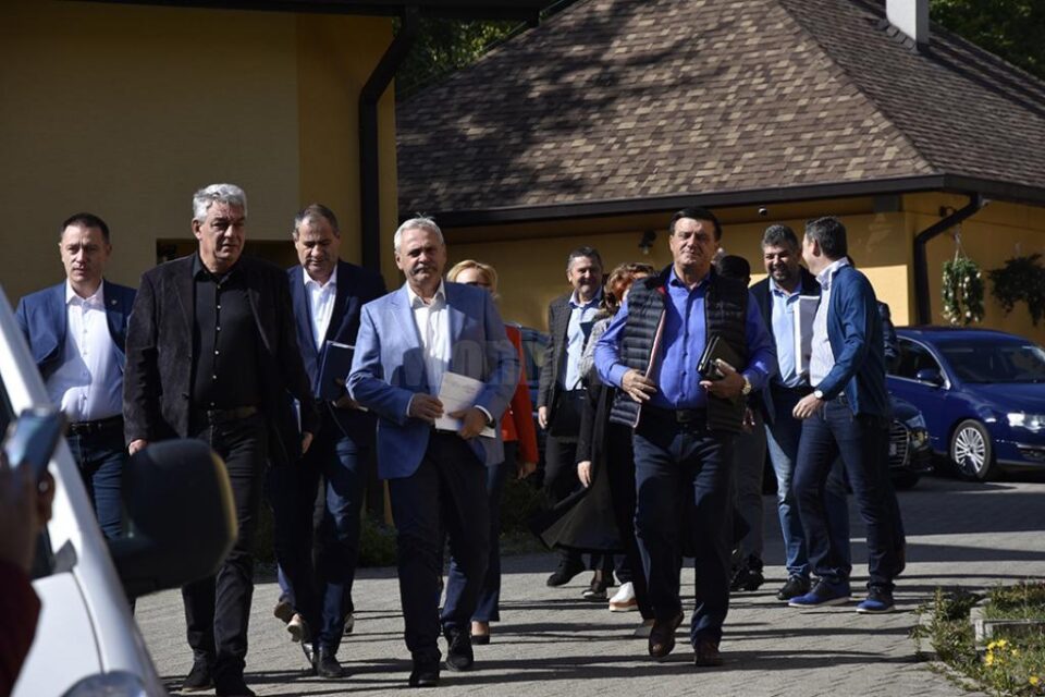 Liviu Dragnea a analizat la Sucevița activitatea actualului Guvern condus de Mihai Tudose Liviu Dragnea a analizat la Sucevița activitatea actualului Guvern condus de Mihai Tudose