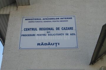 Refugiații irakieni depistați în Gara Burdujeni, în timp ce se pregăteau să plece la Timișoara, s-au reîntors la Centrul din Rădăuți