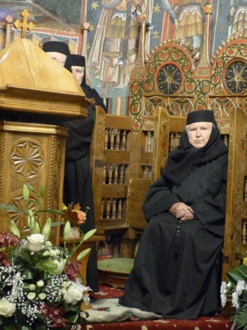 Stareța Mănăstirii Voroneț, stavrofora Irina Pântescu