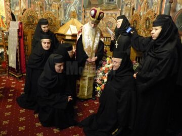 Slujbă de Te Deum și lansări de carte, la Mănăstirea Voroneț, în cinstea Stareței Irina Pântescu