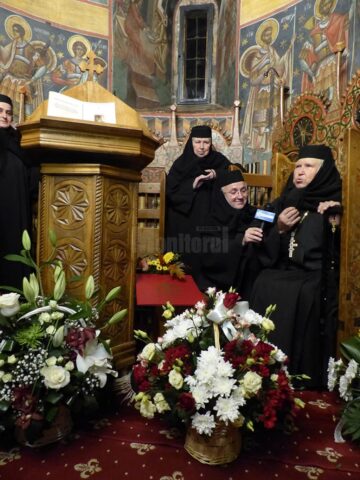 Slujbă de Te Deum și lansări de carte, la Mănăstirea Voroneț, în cinstea Stareței Irina Pântescu