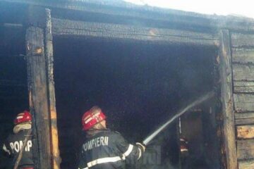 Incendiu la o casă din Baia1