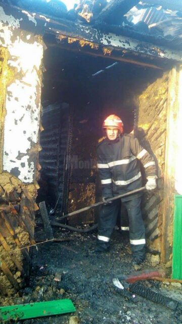 Incendiu la o casă din Baia6