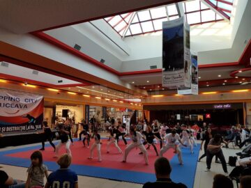 Arte marțiale, muzică și dansuri pe ritmuri braziliene, la primul festival de Capoeira