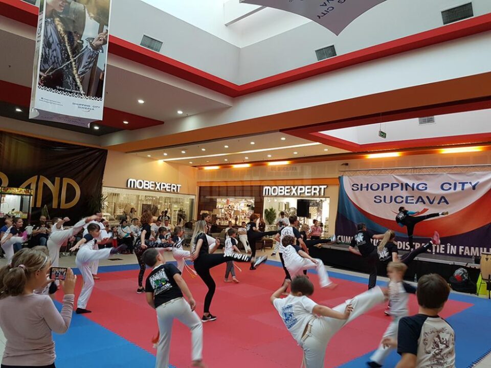 Arte marțiale, muzică și dansuri pe ritmuri brasiliene, la primul festival de Capoeira