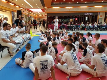 Arte marțiale, muzică și dansuri pe ritmuri braziliene, la primul festival de Capoeira