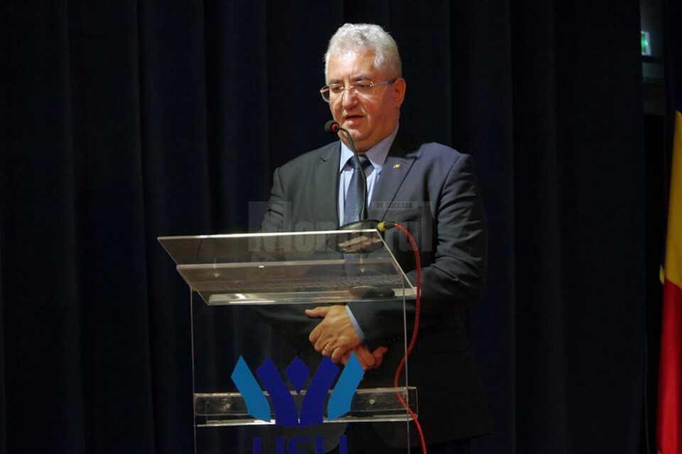 Primarul Sucevei, Ion Lungu, a invitat actualii studenți să ocupe cele peste 80 de posturi libere și bine plătite din administrația locală