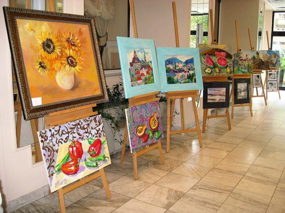 Arta în sprijinul orfanilor, văduvelor și răniților