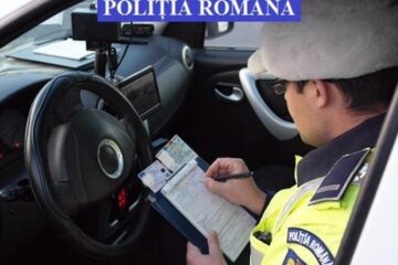 Băut și cu permisul anulat, a fost prins de polițiști la volanul unui autoturism