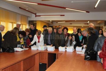 Municipalitatea suceveană a început de ieri să distribuie cererile tipizate pentru acordarea ajutoarelor de încălzire a locuințelor în sezonul rece