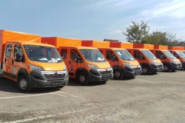 Mașinile au ajuns ieri la sediul Direcției Regionale de Drumuri de la Iași