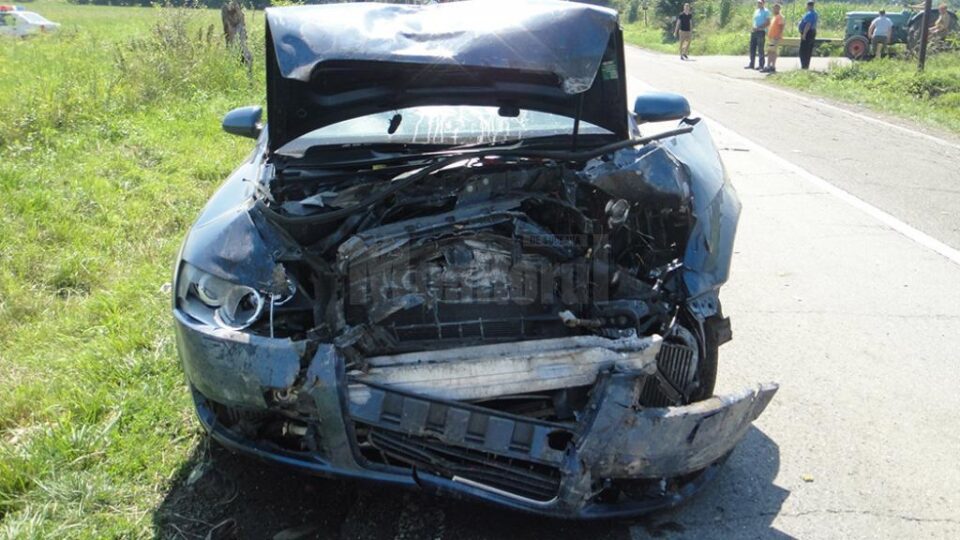Autoturismul Audi A6, condus de Corneliu Ghețău, care a lovit violent Dacia din spate