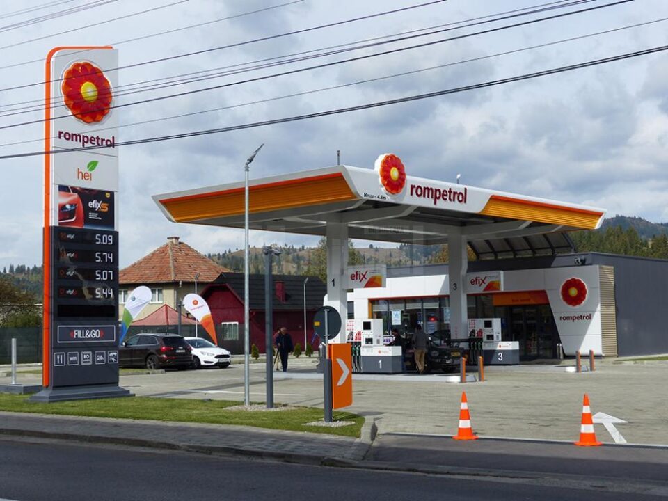 Rompetrol a deschis o nouă stație de carburanți și un restaurant hei în Câmpulung Moldovenesc