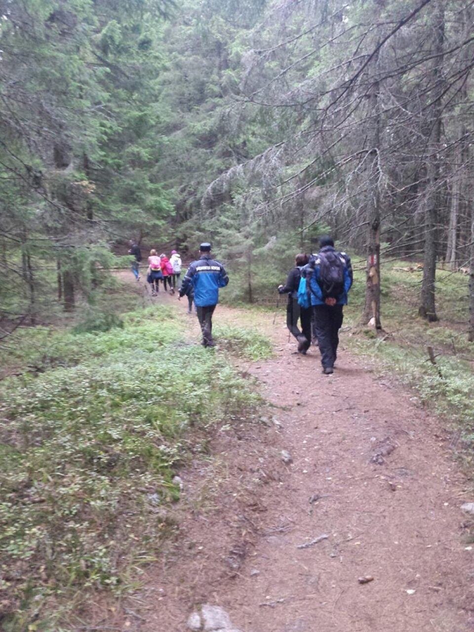 31 de copii și șase adulți s-au rătăcit între Rarău și Giumalău