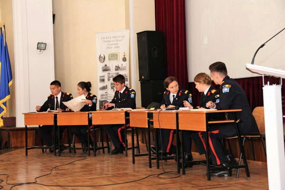 Dezbateri la Colegiul Militar. Foto: Laurențiu Sbiera