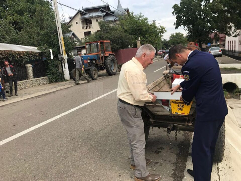 Plăcuțele reflectorizante au fost montate pe loc, în trafic