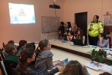 Grupuri mari de elevi au fost angrenate în activitățile de prevenire