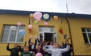 Acțiuni caritabile, dezbateri și competiții sportive, de Ziua Educației, la unitățile școlare din Liteni