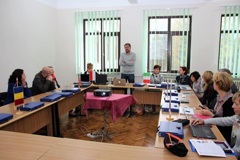Evenimentul internațional a reunit profesori și manageri de școli din Italia, Franța, Anglia, Portugalia și Polonia. Foto: Laurențiu Sbiera