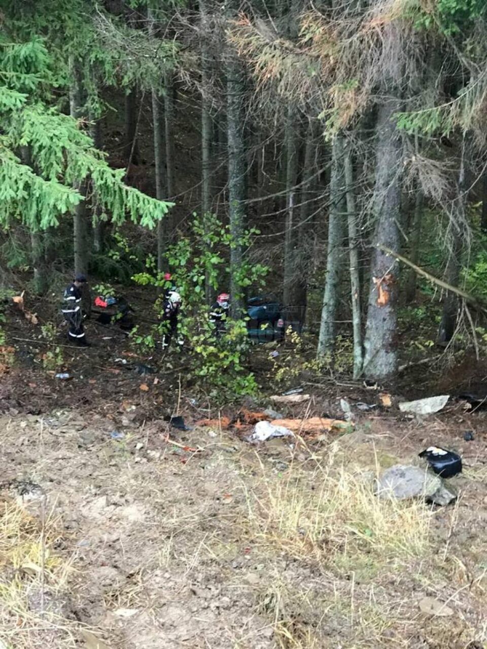 A ajuns cu mașina în râpă, în Pasul Tihuța