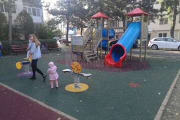 Lucrările de reparații și cauciucări la 30 de locuri de joacă vor fi finalizate luna aceasta