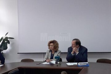 Prefectul Mirela Adomnicăi și președintele CJ Suceava, Gheorghe Flutur