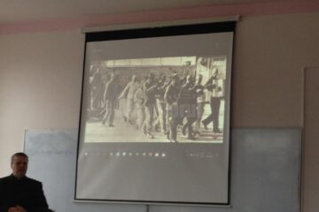 Ziua Națională de Comemorare a Holocaustului, marcată la Școala Gimnazială ”George Voevidca” Câmpulung Moldovenesc