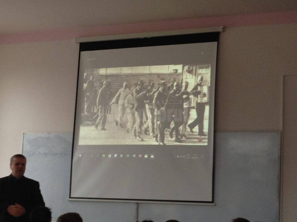 Ziua Națională de Comemorare a Holocaustului, marcată la Școala Gimnazială ”George Voevidca” Câmpulung Moldovenesc