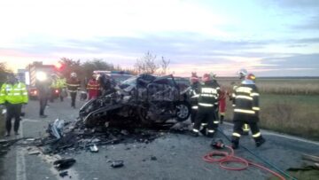 masinile s-au zdrobit una de alta