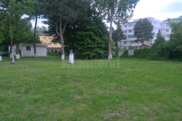 Zona în care va fi amenajată parcarea