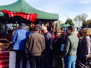 Clujenii au stat la rând pentru a cumpăra produsele din Bucovina