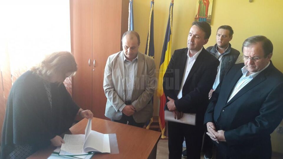 Flutur, prezent alături de Adrian Ionel Brădățan la depunerea candidaturii