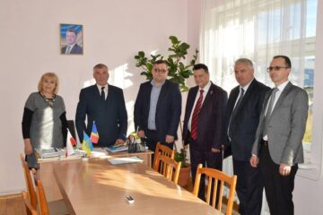 Protocol între Liceul Tehnologic “Ștefan cel Mare” Cajvana și două școli din Crasna Foto: prof. Marius Crăciun