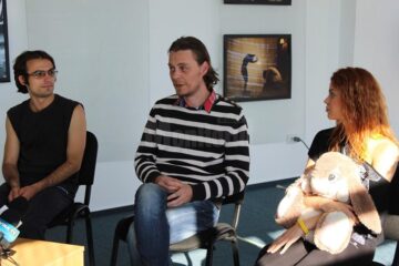 Premiera spectacolului Kebab se joacă cu casa închisă